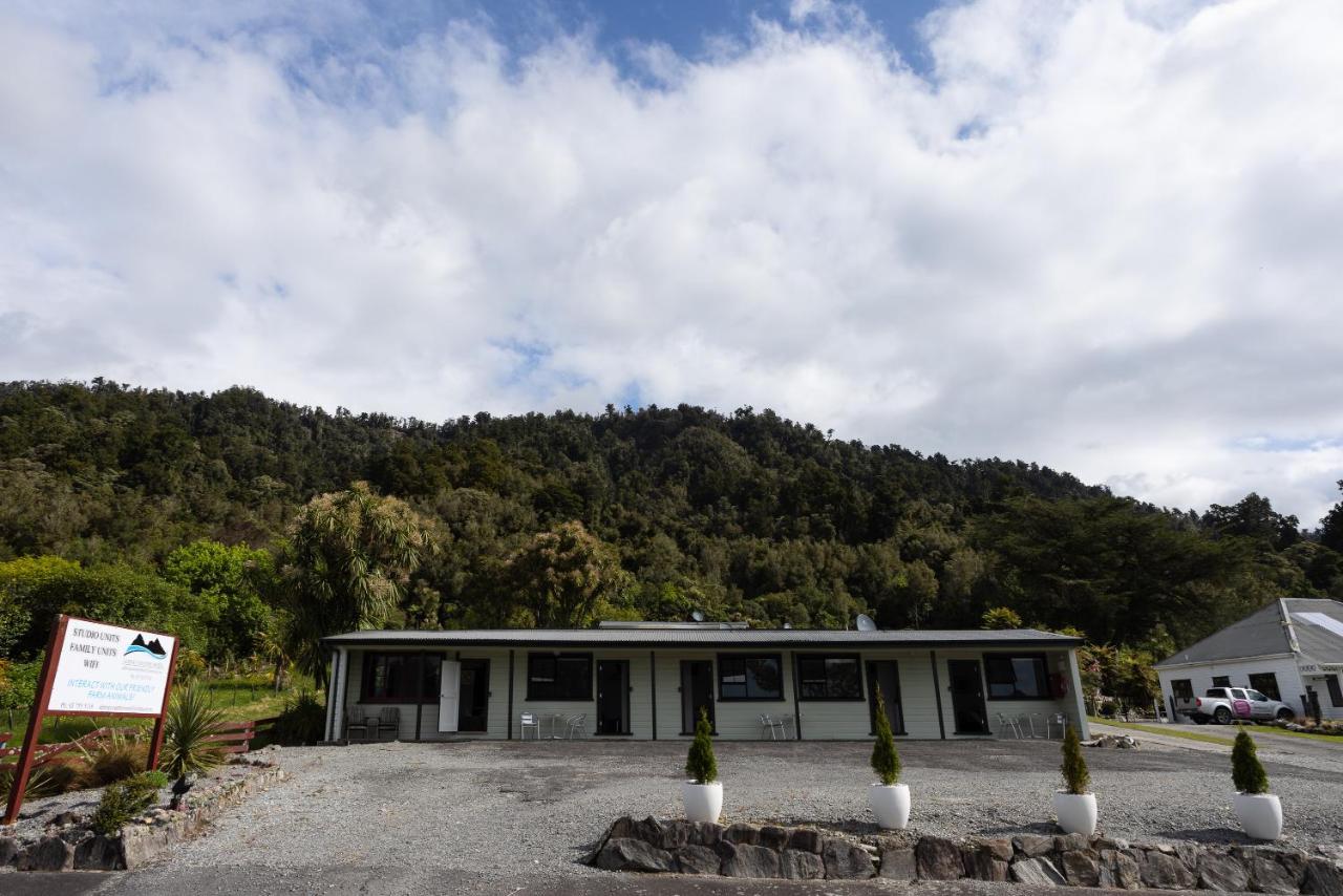 Glenalmond Country Motels Harihari Buitenkant foto